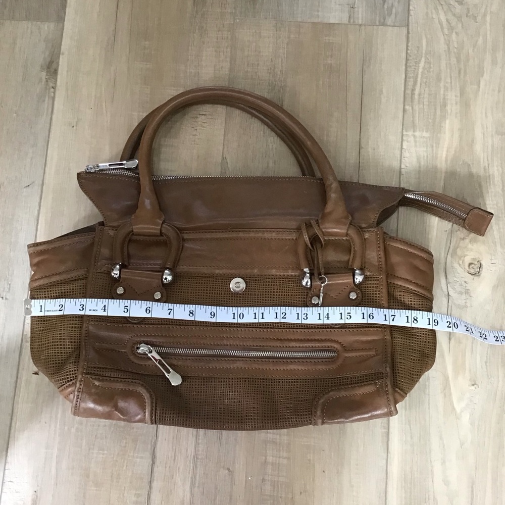 Burberry Quilted Manor Large Tote Bag in Tan Perforated Silver Accents - Picture 1 of 9